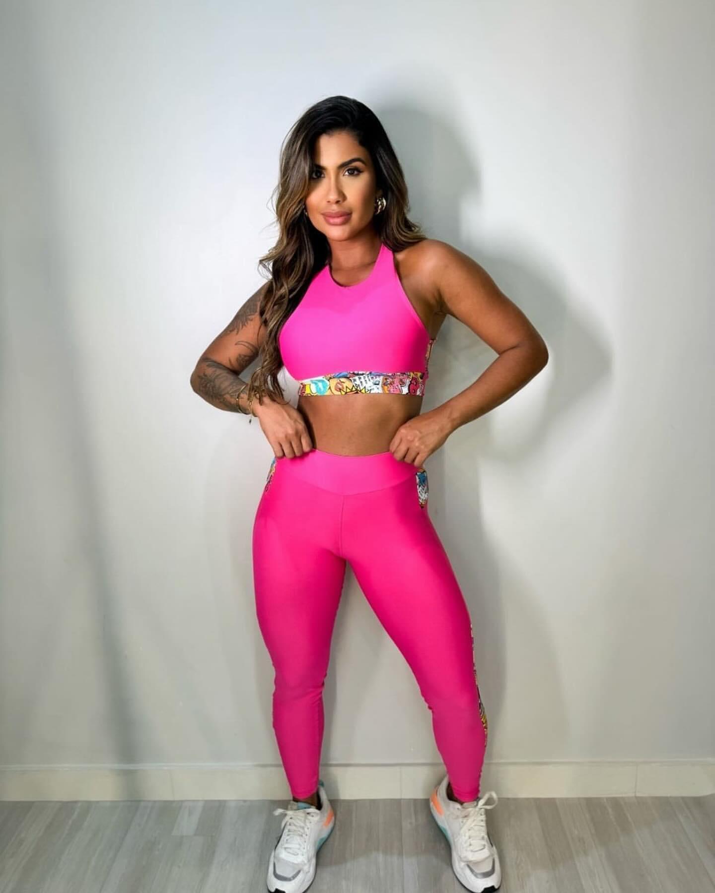 Conjunto Rosa Neon Detalhe Pop Art + Legging