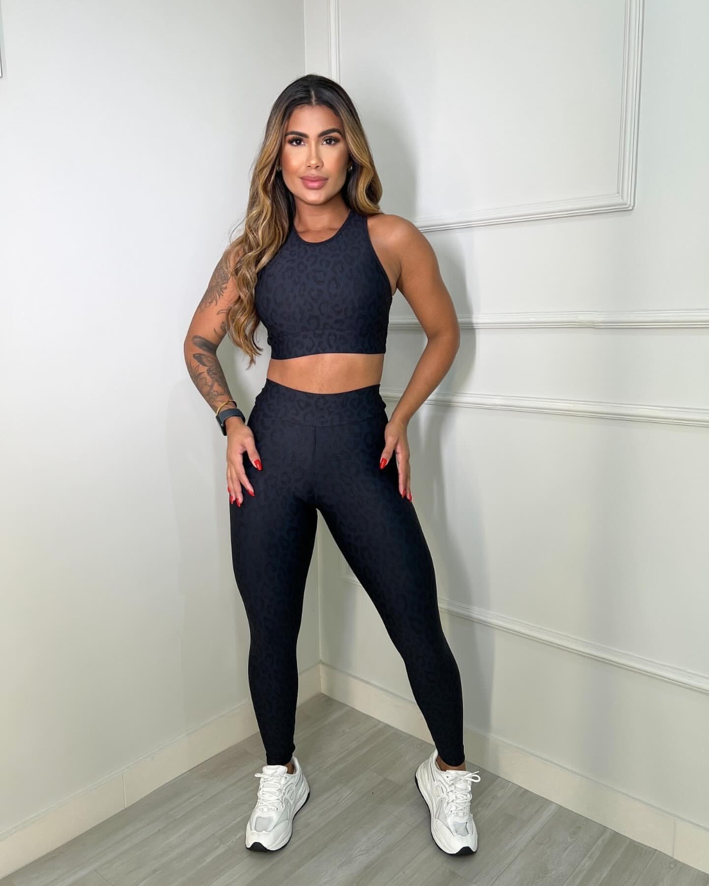Conjunto Oncinha Preto em Relevo + Legging