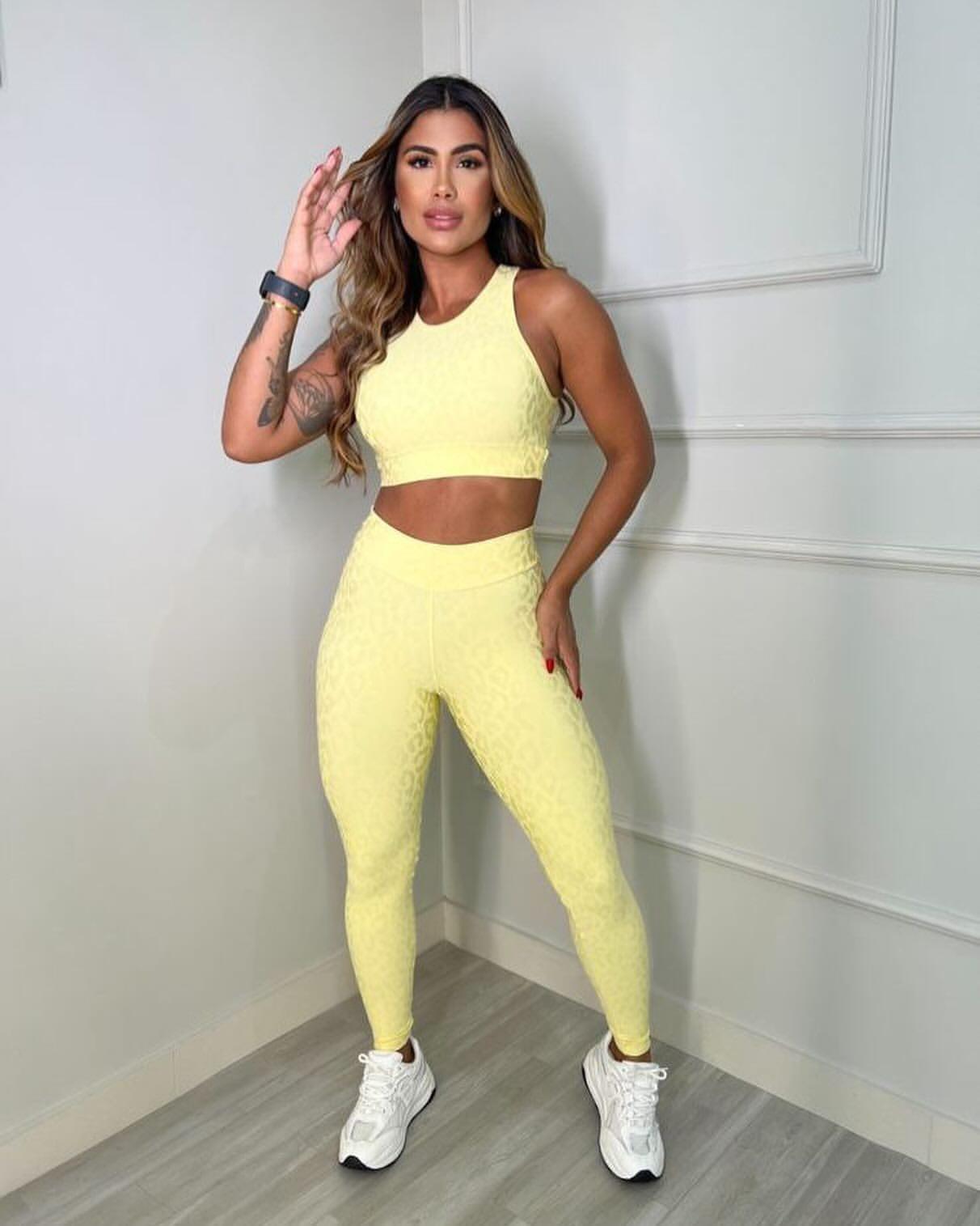 Conjunto Amarelo Relevo Oncinha + Legging